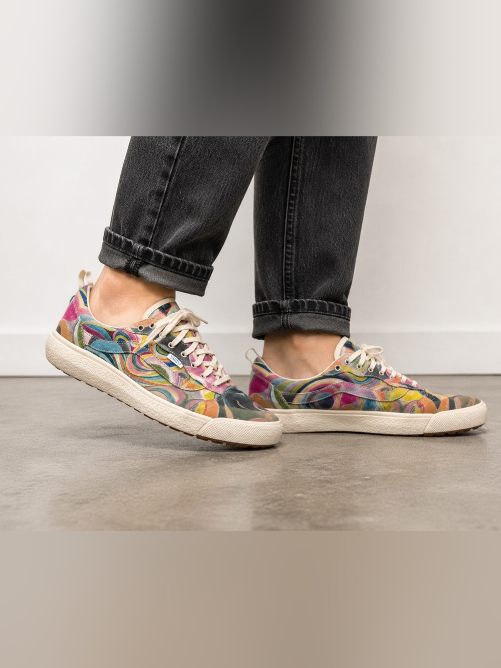 Vans UltraRange Neo VR3 Multicolor Psychedelic Swirl Sneakers Men’s 12 EU 46